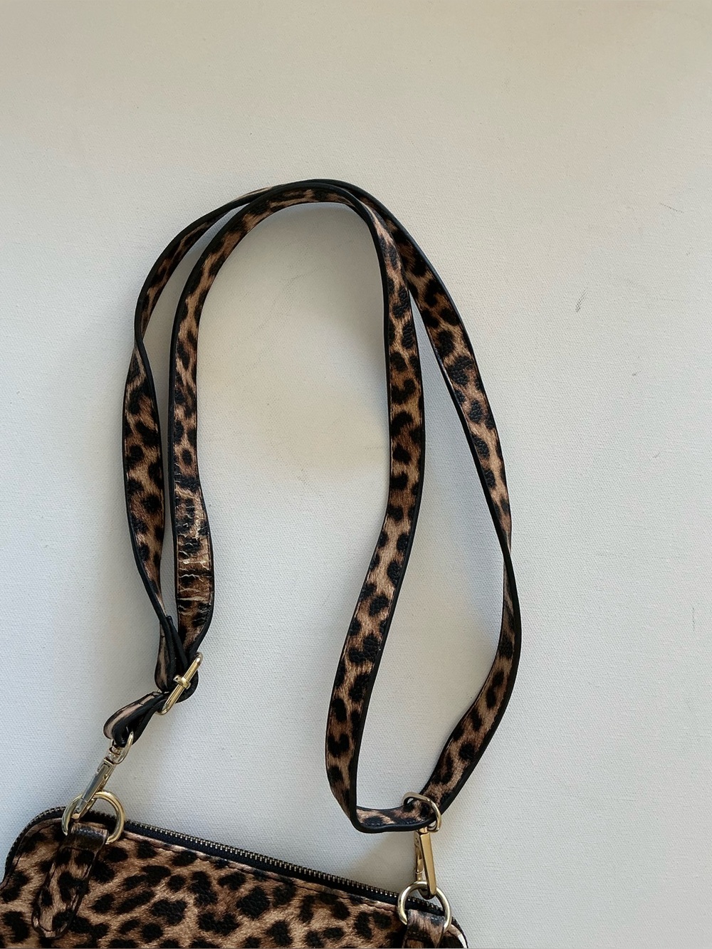 Litt Crossbody by PurseN Leopard Print Bag Lighted Interior RFID Travel Purse - Picture 9 of 16